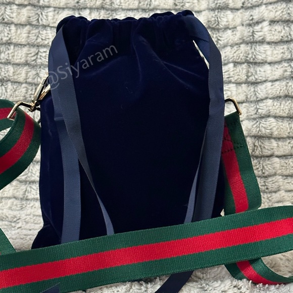 Gucci drawstring closure cosmetic bag to crossbody bag / bucket bag/ pur… - Picture 4 of 8